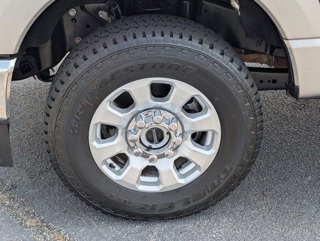Used 2024 Ford F250 XLT w/ FX4 Off-Road Package AWD/4WD image 13