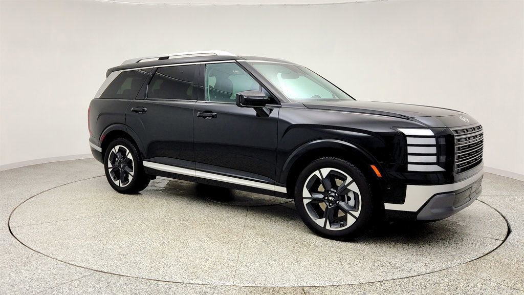 Used 2026 Hyundai Palisade Limited FWD image 3