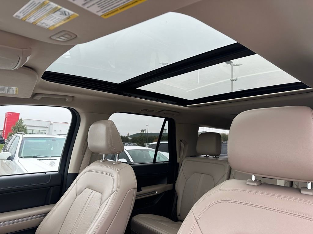Used 2024 Ford Expedition Max Limited image 16