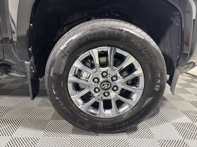 Certified 2026 Toyota Tacoma Limited AWD/4WD image 11