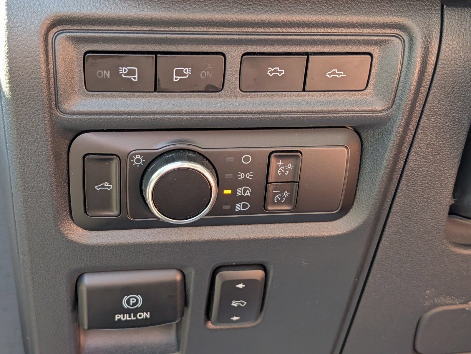 Used 2023 Ford F150 Lightning Platinum AWD/4WD image 16