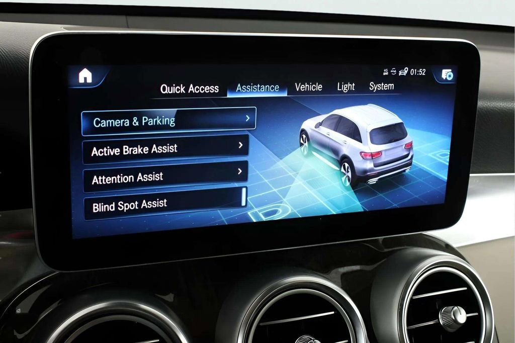 Used 2022 Mercedes-Benz GLC 300 w/ Premium Package Lite image 19