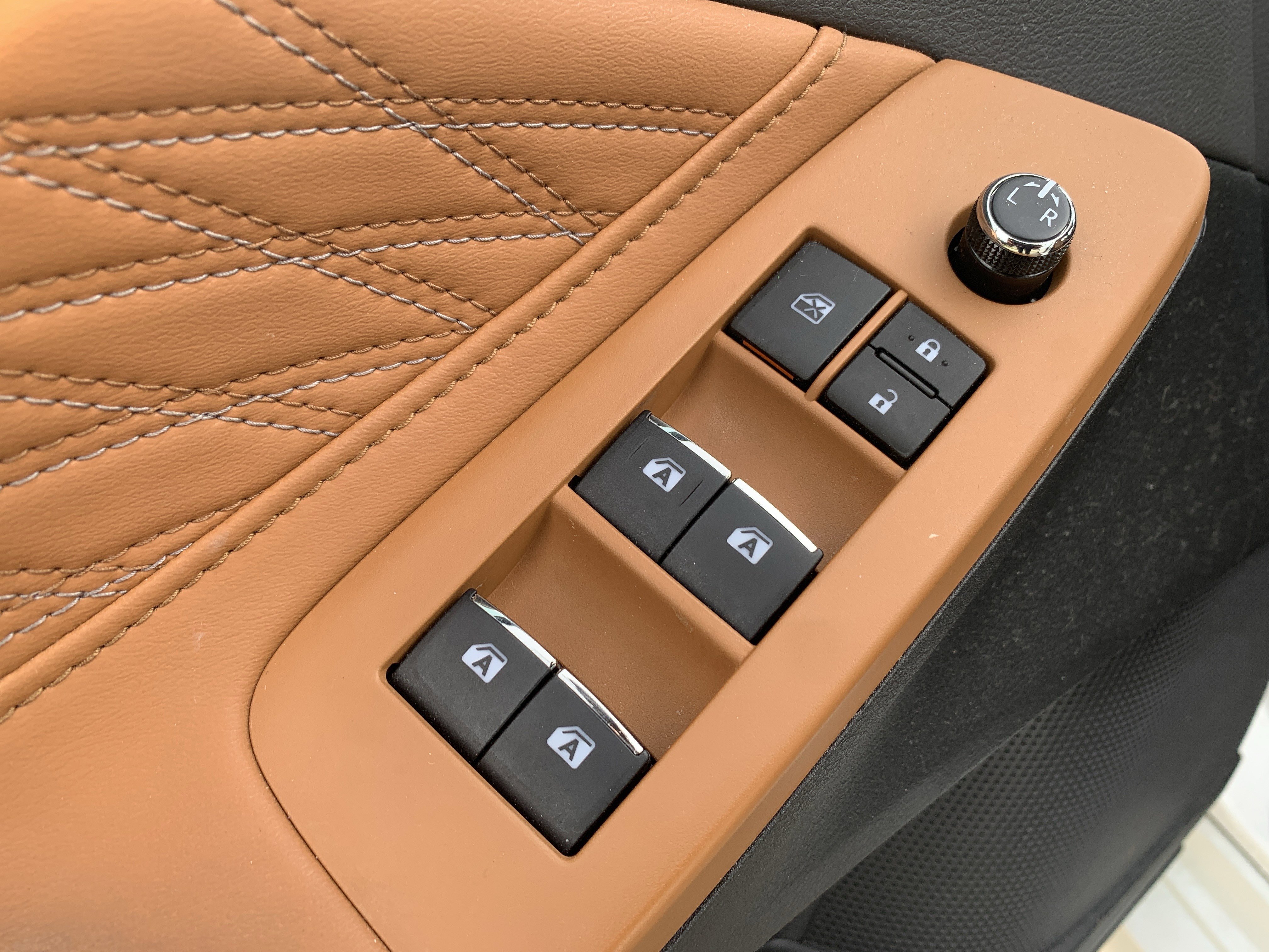 Used 2021 Toyota Avalon Limited w/ Advanced Safety Package image 15