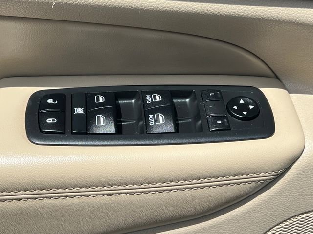 Used 2019 Jeep Grand Cherokee Limited AWD/4WD image 16