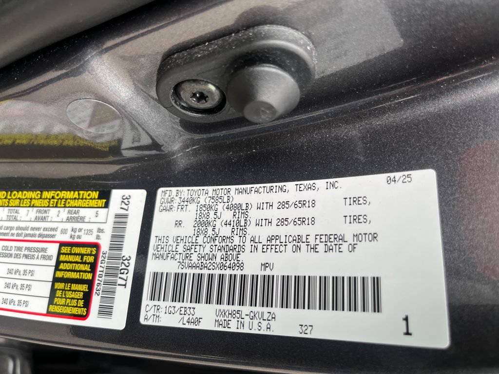 Used 2025 Toyota Sequoia TRD Pro AWD/4WD image 31