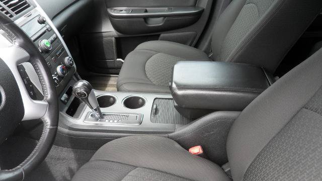 Used 2009 Chevrolet Traverse LT FWD image 25