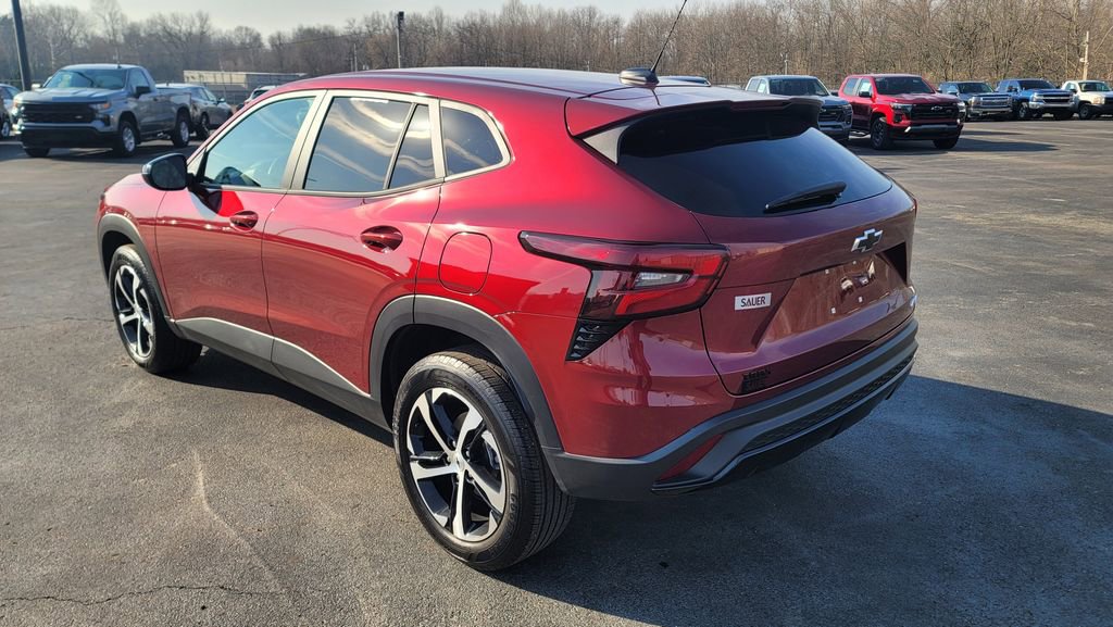 Used 2024 Chevrolet Trax RS w/ Driver Confidence Package image 9
