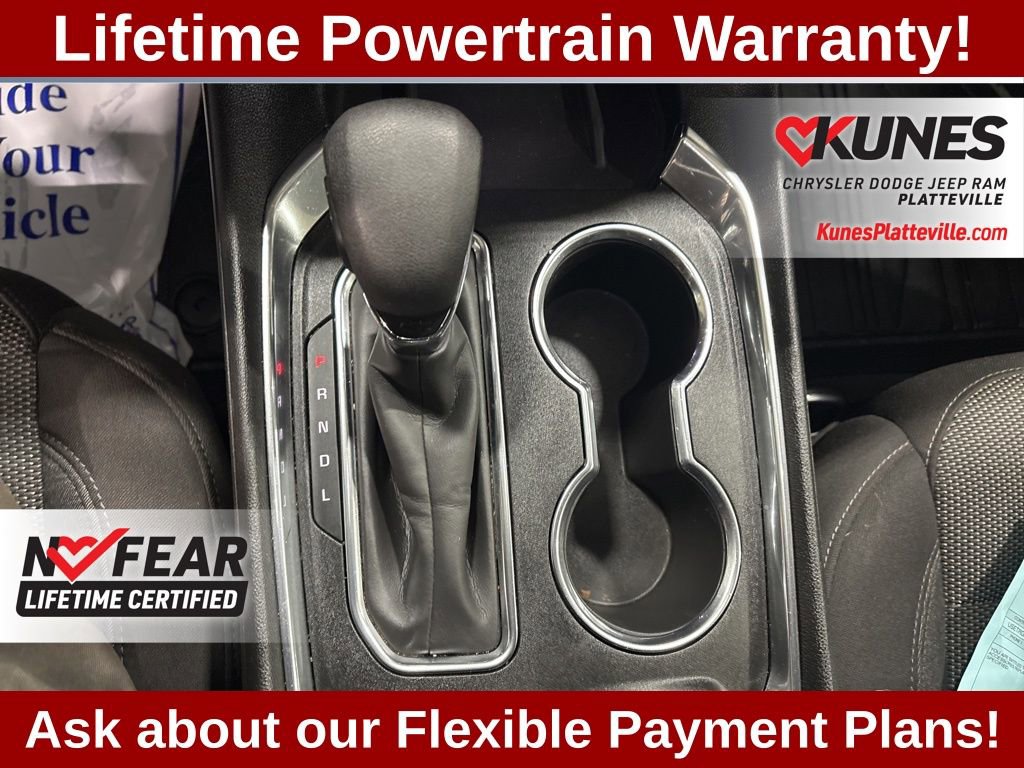 Used 2023 Chevrolet Traverse LT image 29