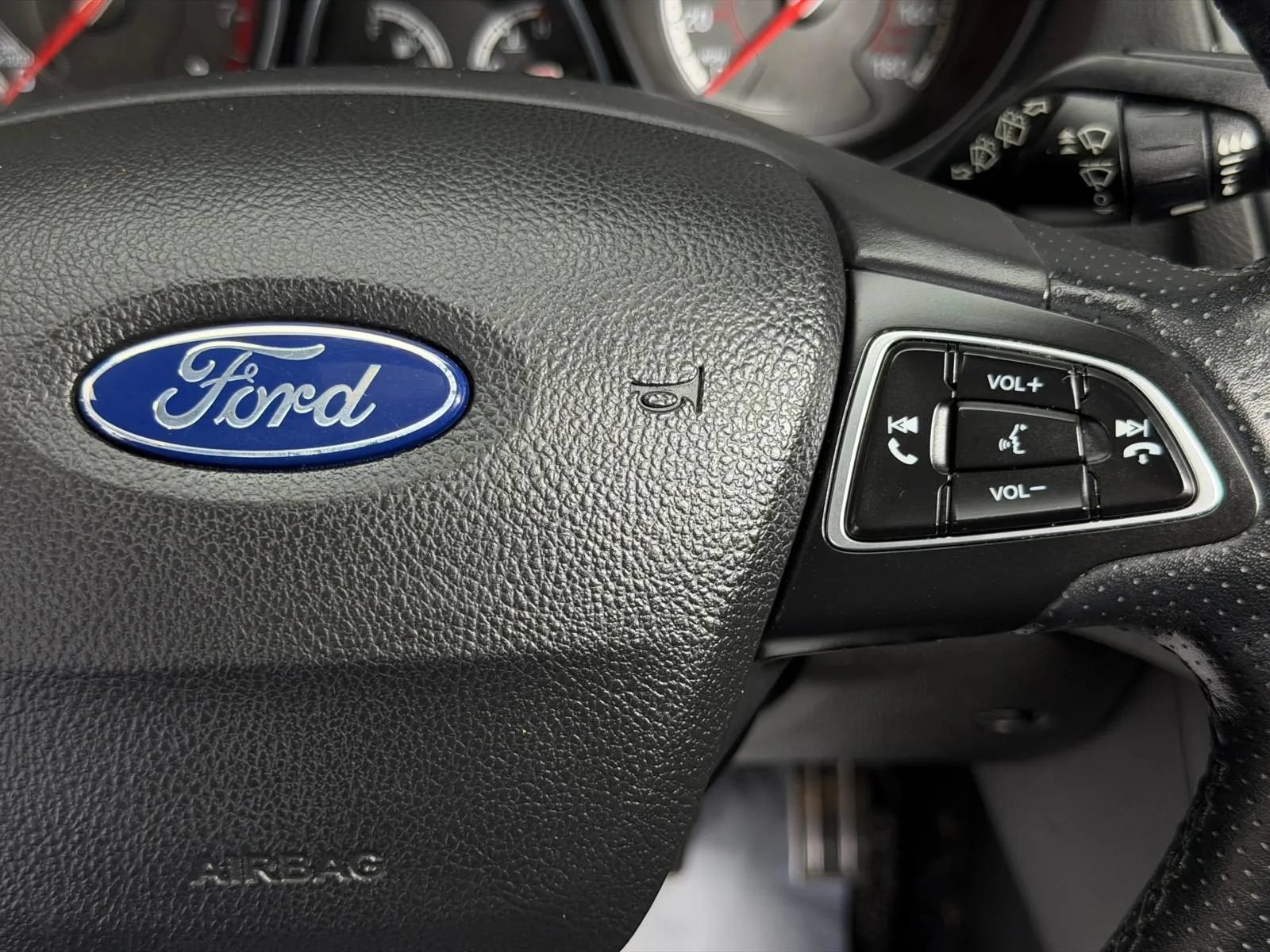 Used 2018 Ford Focus ST FWD image 30