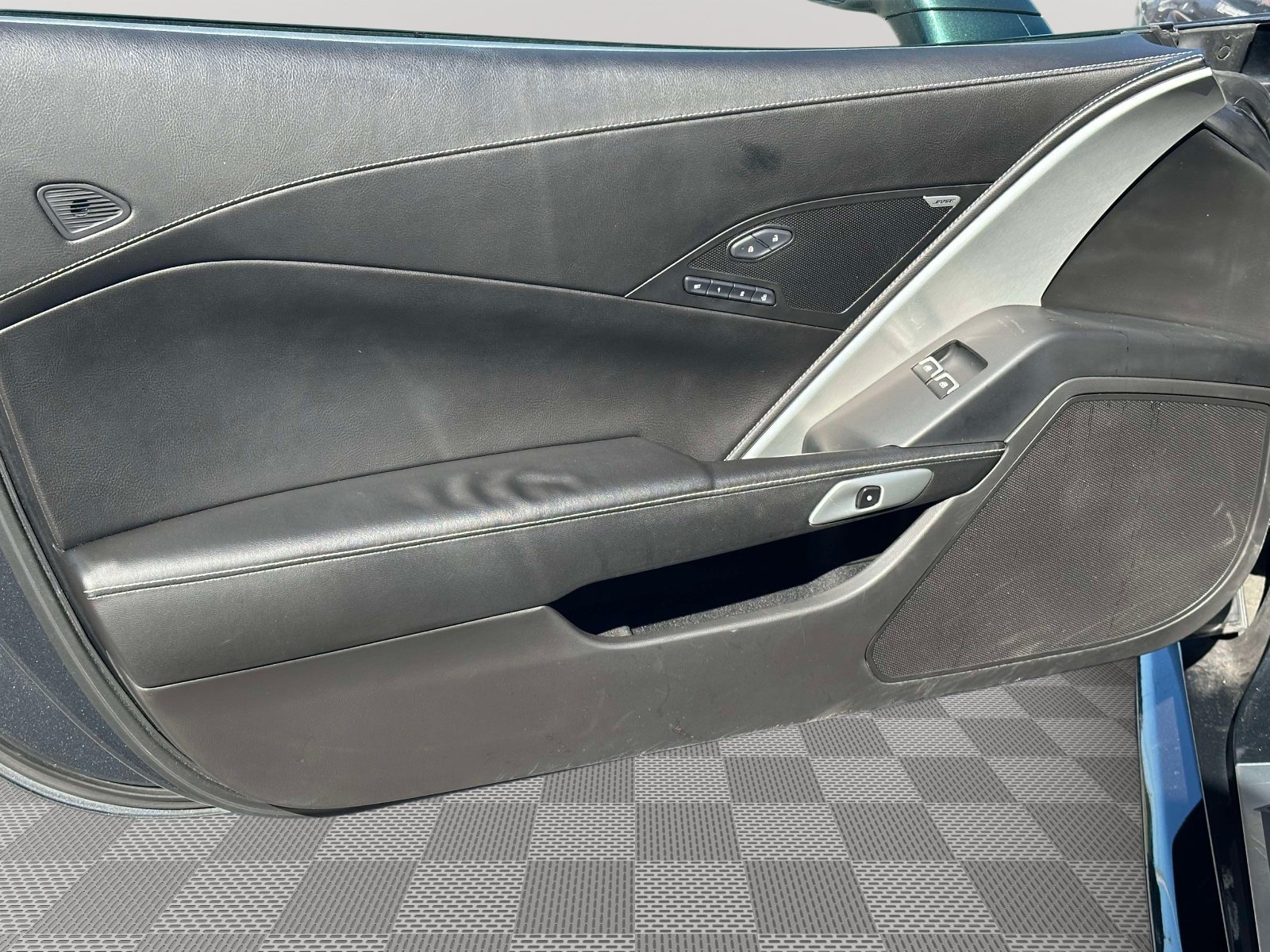 Used 2014 Chevrolet Corvette Stingray Coupe w/ 2LT Preferred Equipment Group RWD image 19
