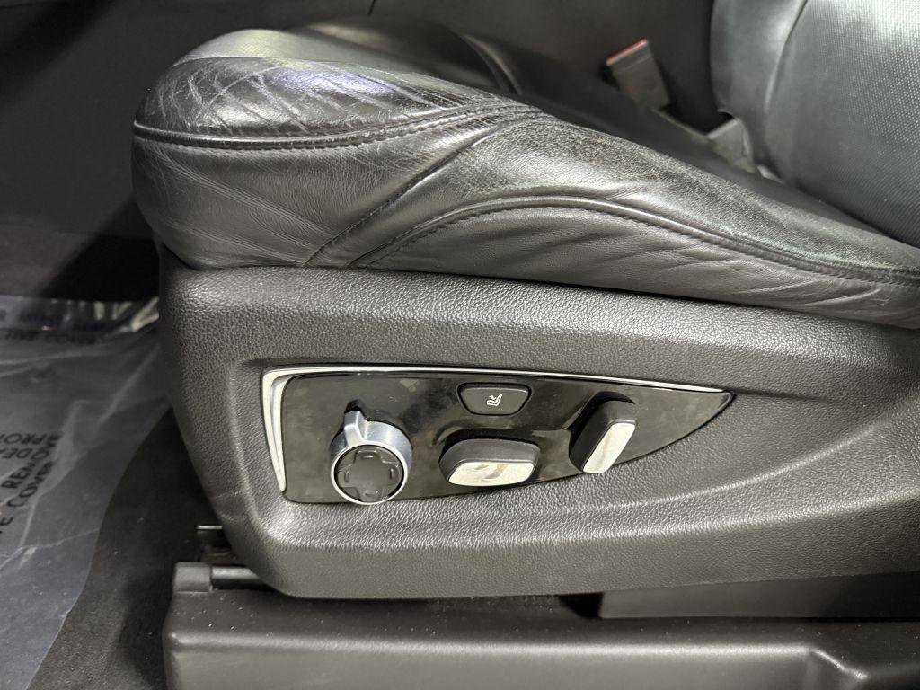 Used 2016 Cadillac Escalade ESV Platinum AWD/4WD image 9