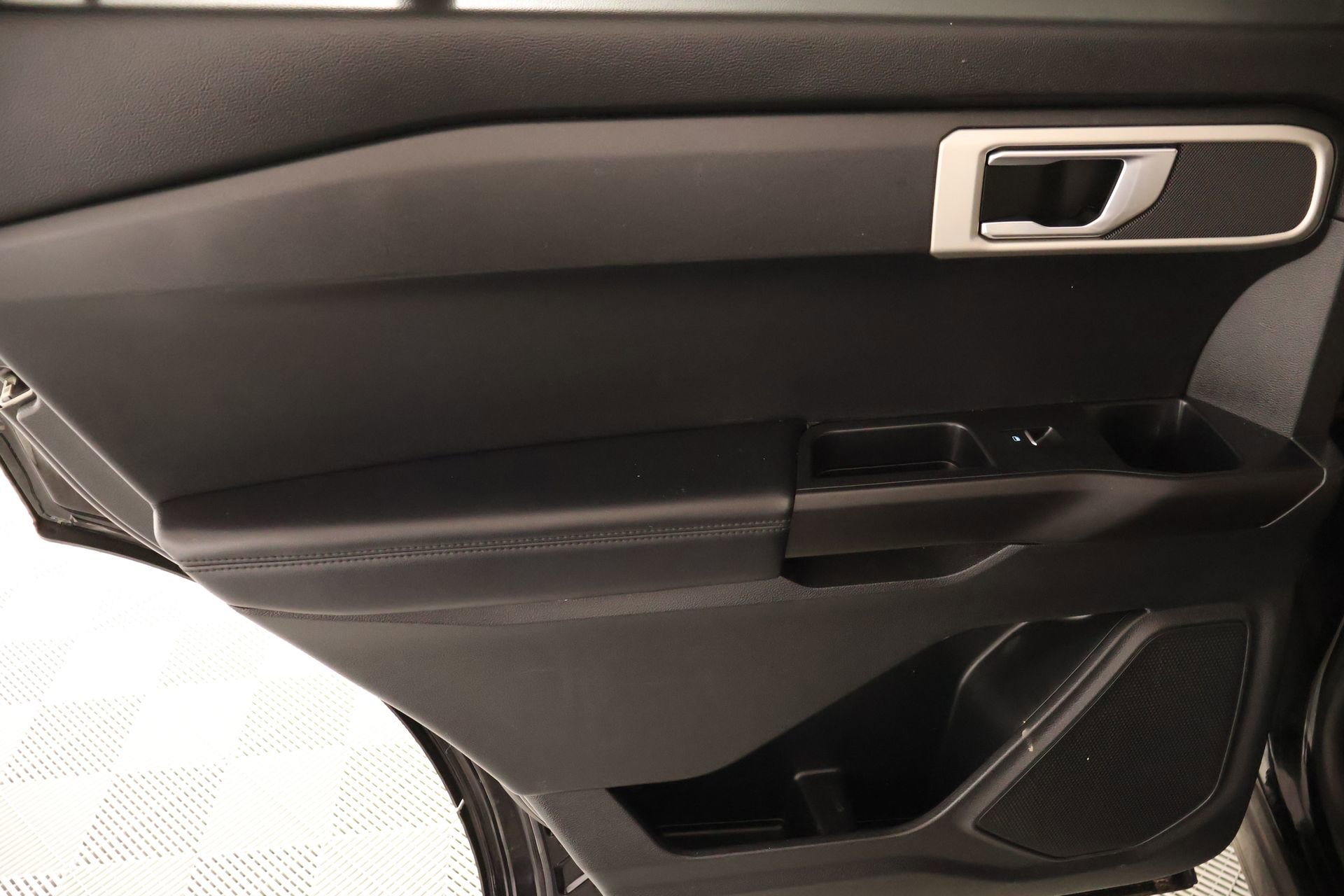 Used 2020 Ford Explorer 4WD image 16