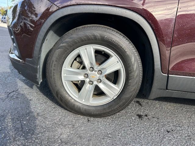 Used 2021 Chevrolet Trax LT w/ Driver Confidence Package image 9