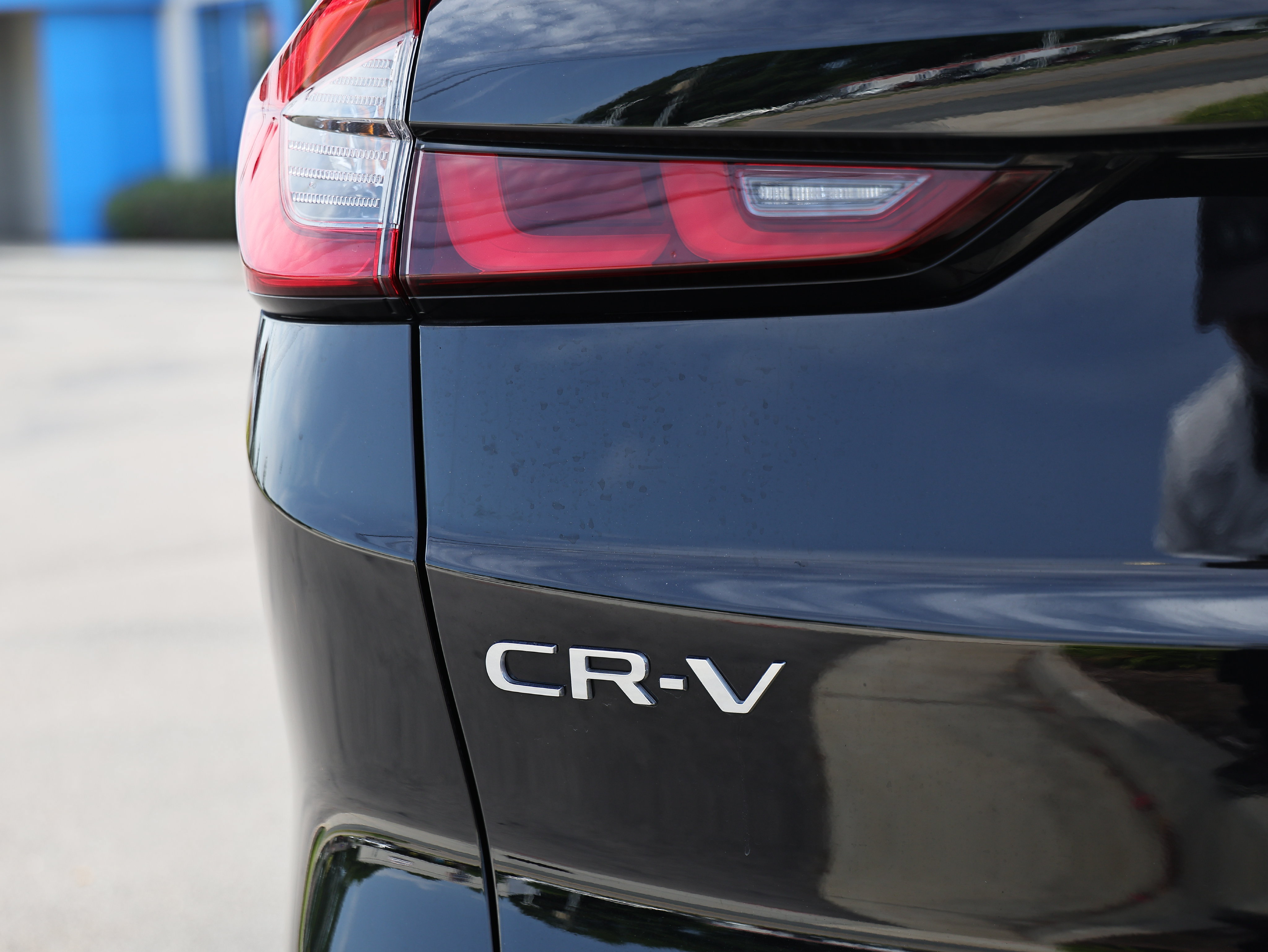 Used 2025 Honda CR-V EX image 11