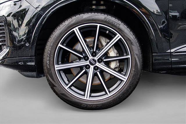 Used 2025 Audi Q7 2.0T Premium Plus w/ Premium Plus Package AWD/4WD image 9