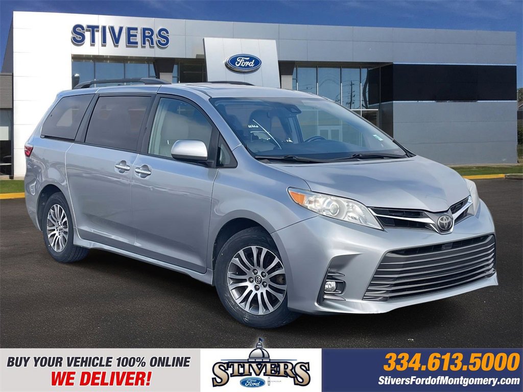 Used 2018 Toyota Sienna XLE image 1