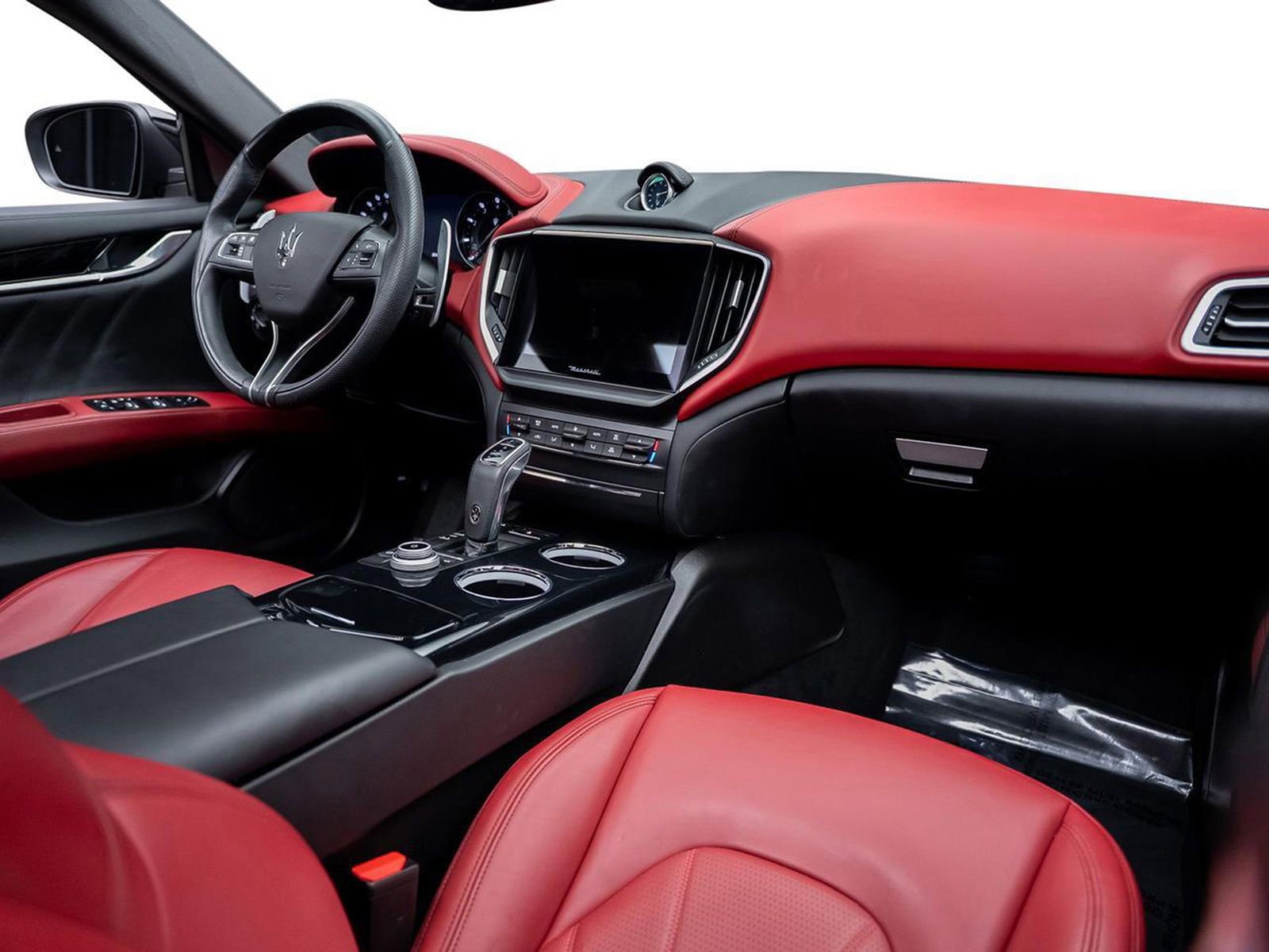 Used 2022 Maserati Ghibli Modena RWD image 2