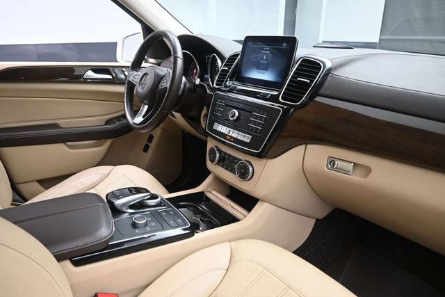 Used 2018 Mercedes-Benz GLS 450 4MATIC w/ Premium Package image 28