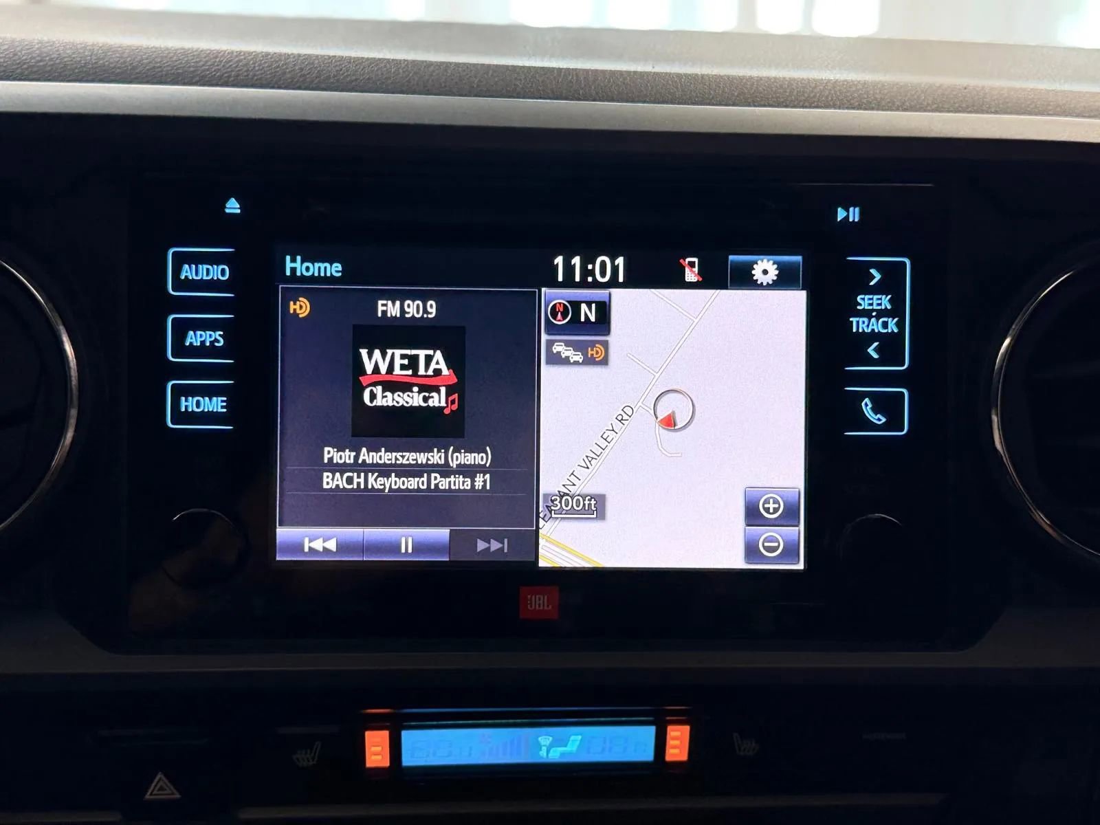 Used 2016 Toyota Tacoma TRD Off-Road AWD/4WD image 34