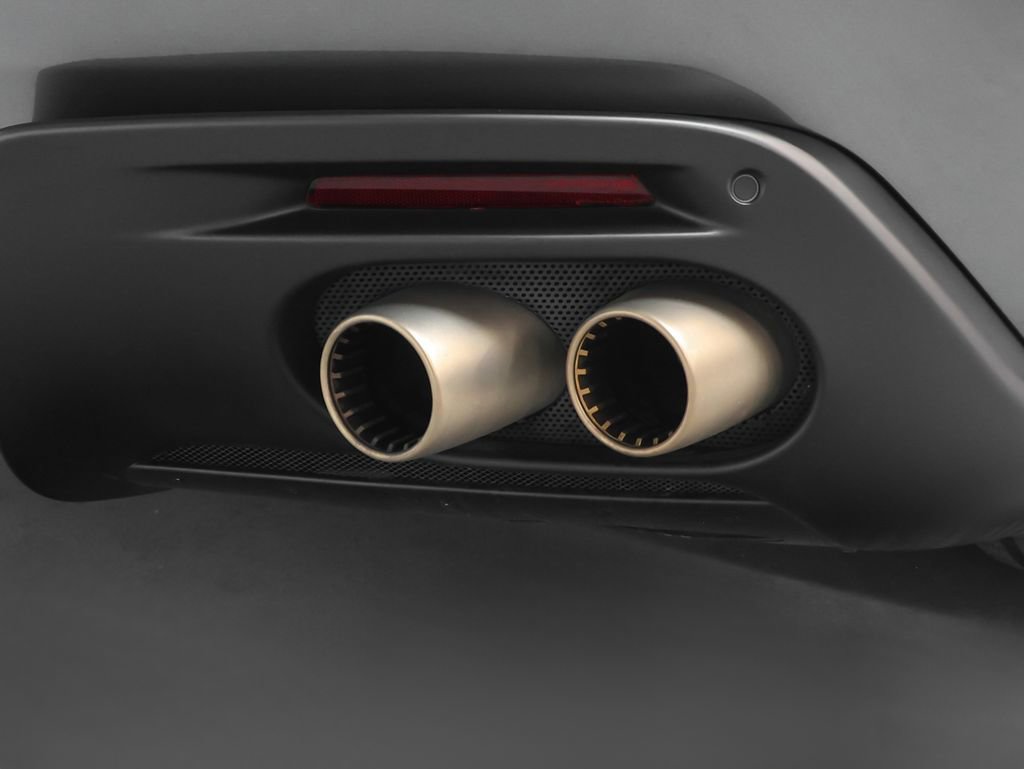 Used 2022 Ferrari Roma image 38