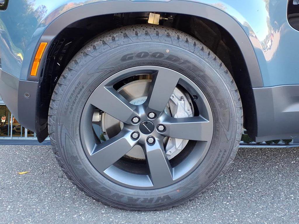 New 2026 Land Rover Defender 110 S image 8