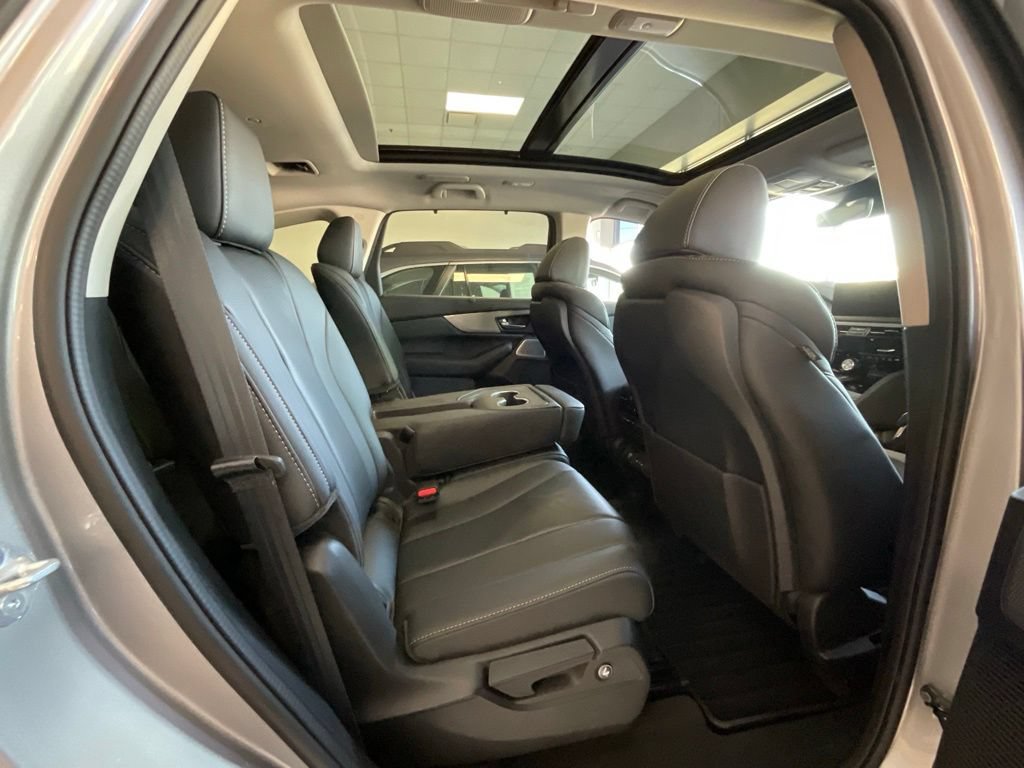 Certified 2026 Acura MDX w/ Technology Package AWD/4WD image 23