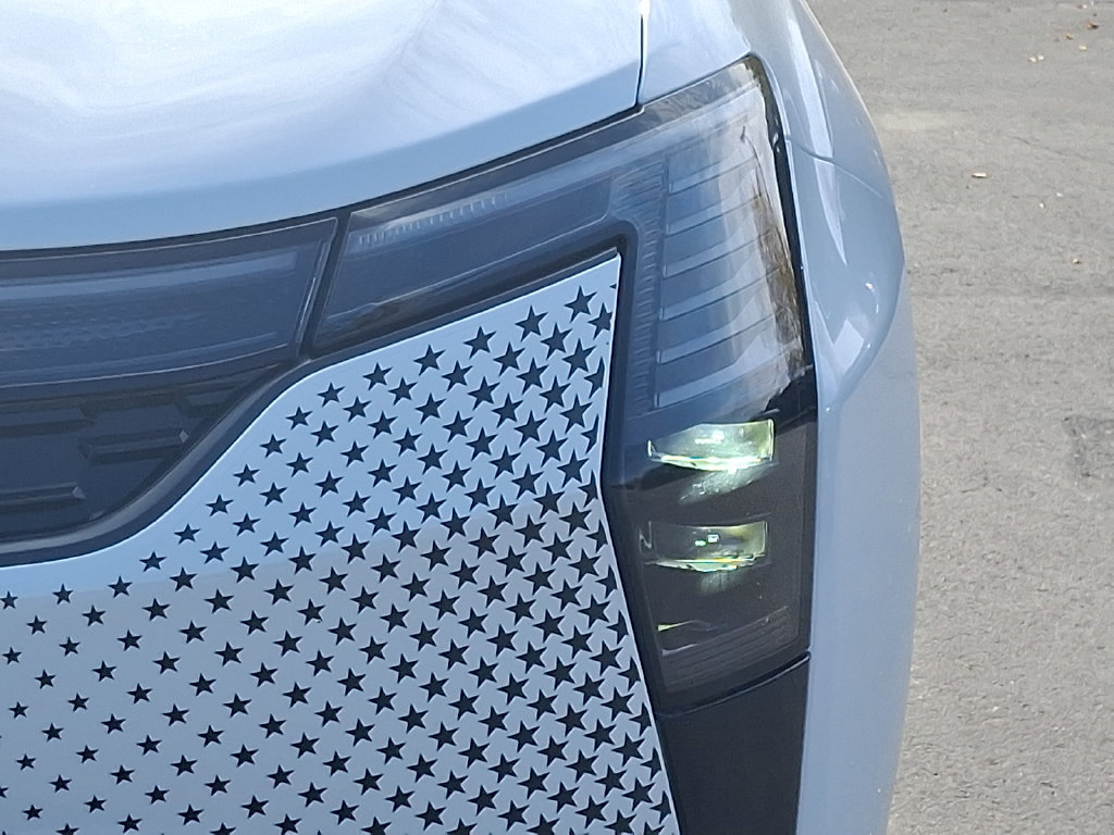New 2027 Chrysler Pacifica Select AWD/4WD image 6