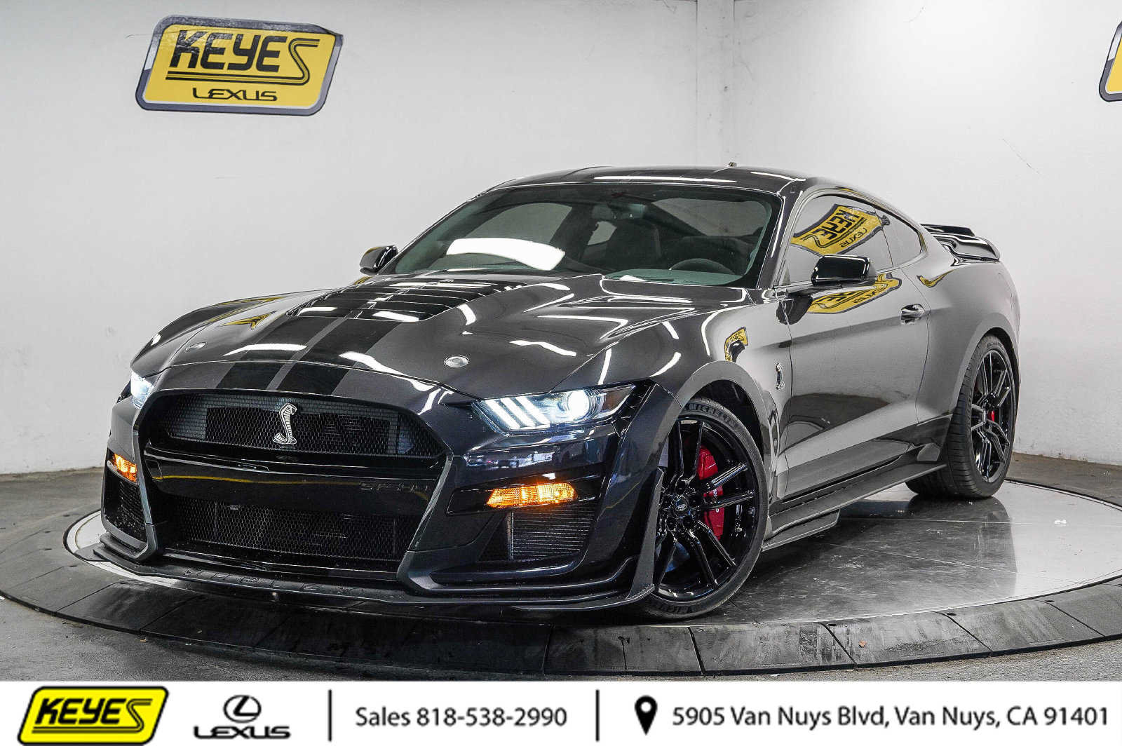 Used 2022 Ford Mustang Shelby GT500 w/ Technology Package RWD image 1