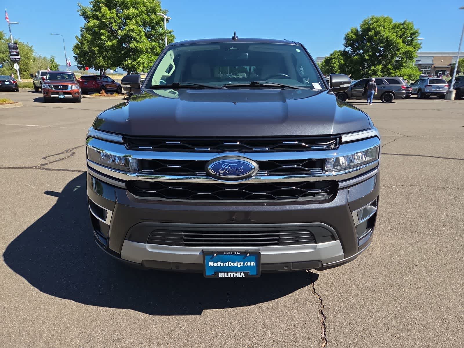 Used 2024 Ford Expedition Limited AWD/4WD image 14