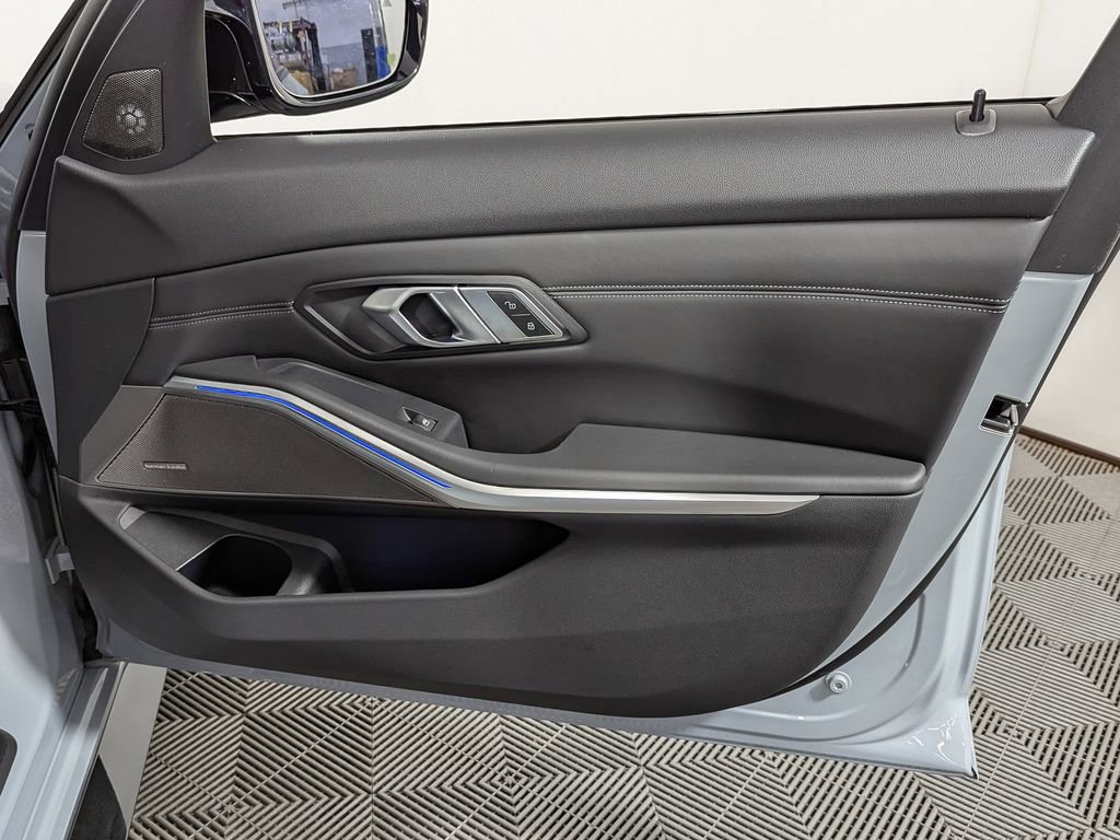 Used 2021 BMW M3 Competition image 30