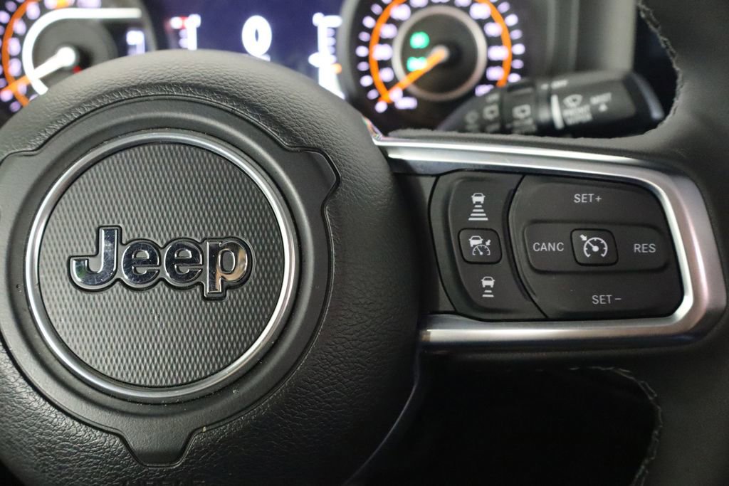 Used 2026 Jeep Wrangler Unlimited Sahara AWD/4WD image 10