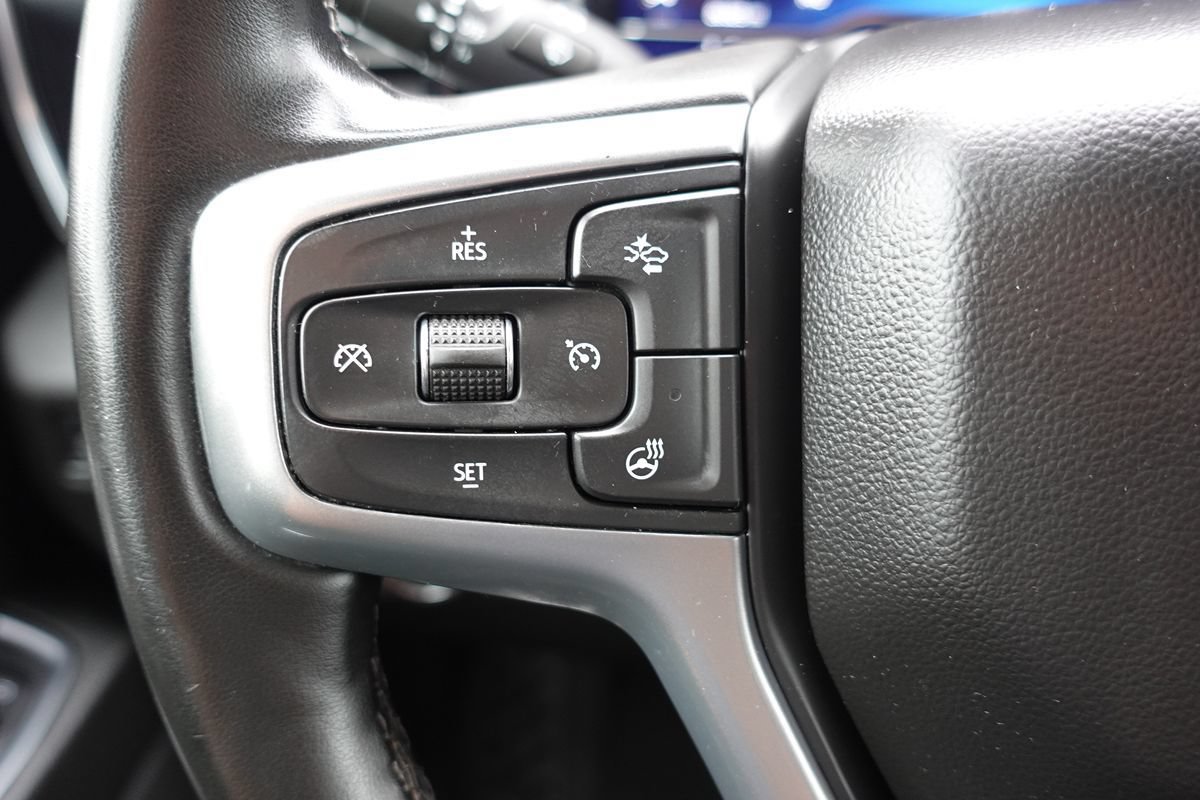 Used 2024 Chevrolet Silverado 1500 LT AWD/4WD image 42