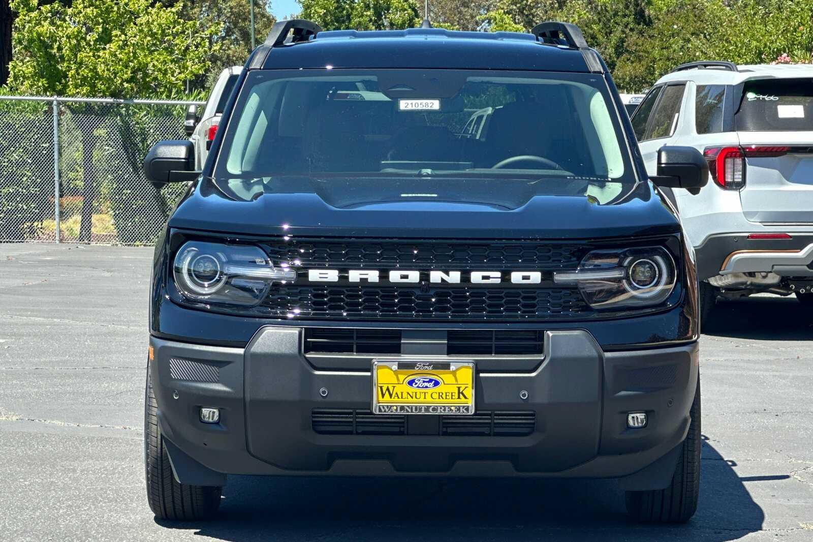 New 2026 Ford Bronco Sport Outer Banks w/ Outer Banks Tech Package+ AWD/4WD image 6