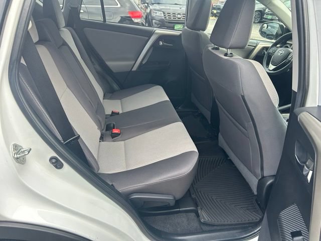 Used 2015 Toyota RAV4 XLE AWD/4WD image 16