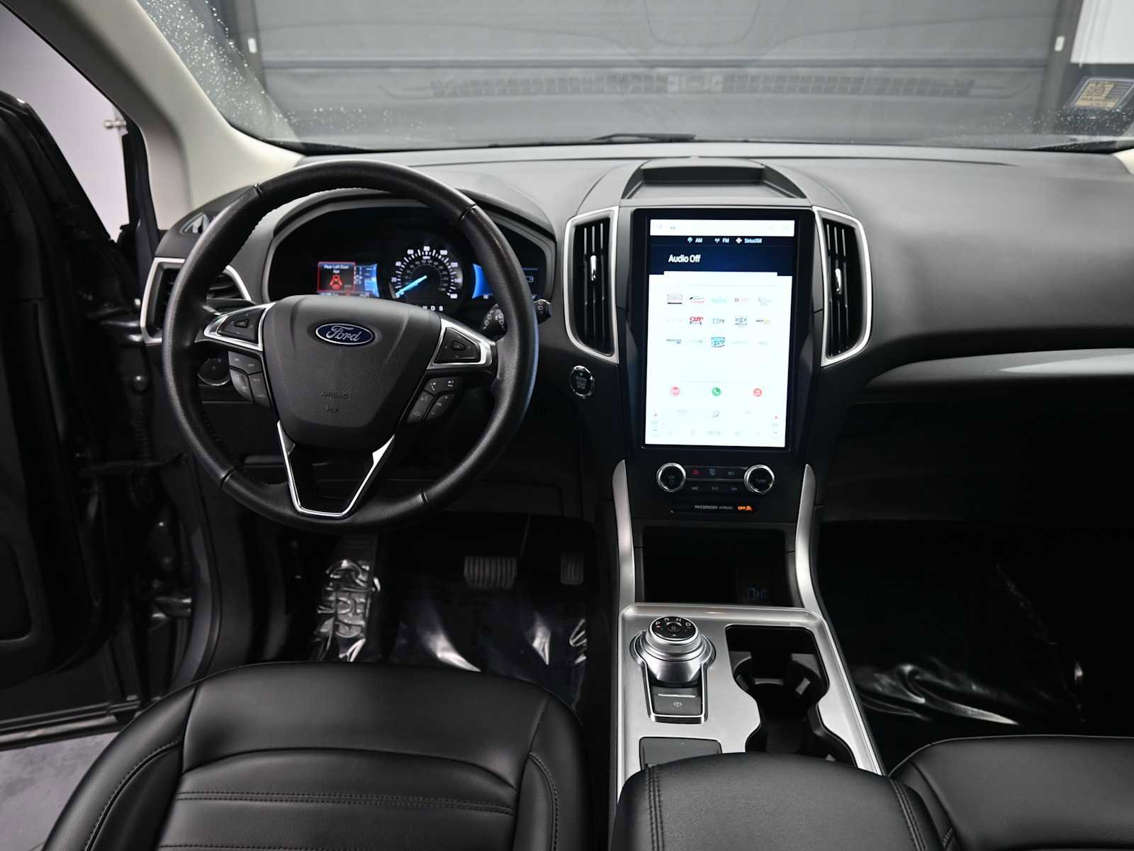 Used 2024 Ford Edge SEL image 17