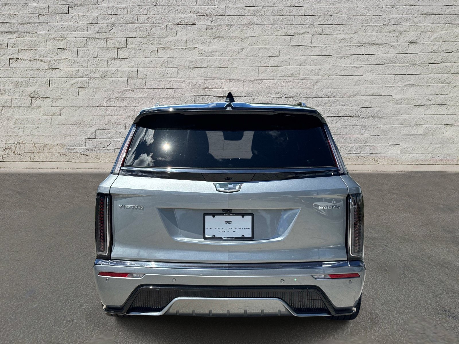Used 2026 Cadillac Vistiq Premium Luxury w/ LPO, Floor Liner Package AWD/4WD image 4
