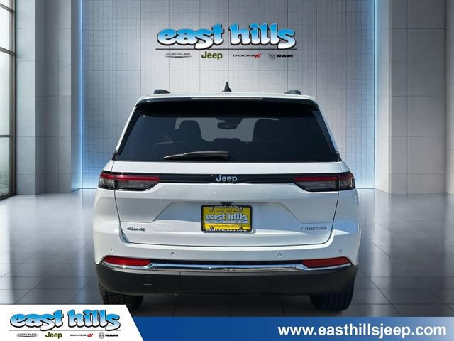 Used 2023 Jeep Grand Cherokee Limited AWD/4WD image 4