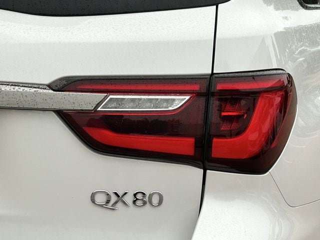 Used 2024 INFINITI QX80 Sensory AWD/4WD image 8
