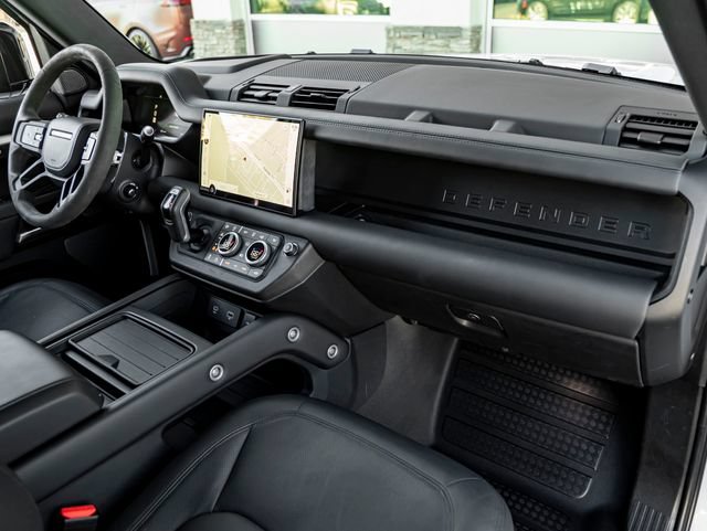 Certified 2023 Land Rover Defender 110 V8 AWD/4WD image 31