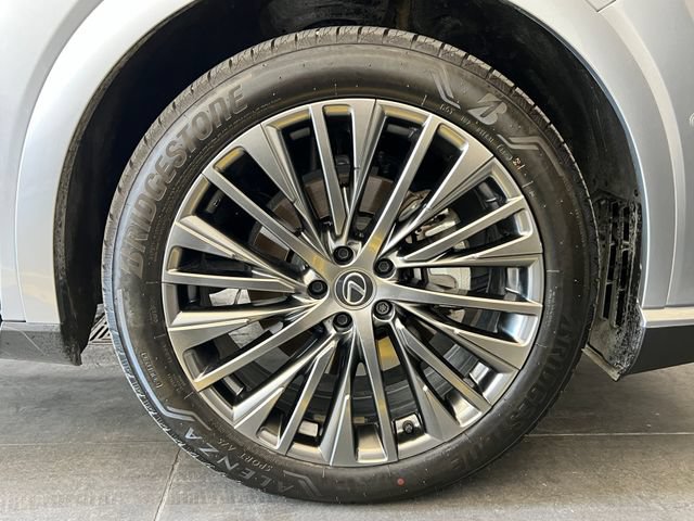 Used 2025 Lexus RX 450h AWD w/ Convenience Package image 14