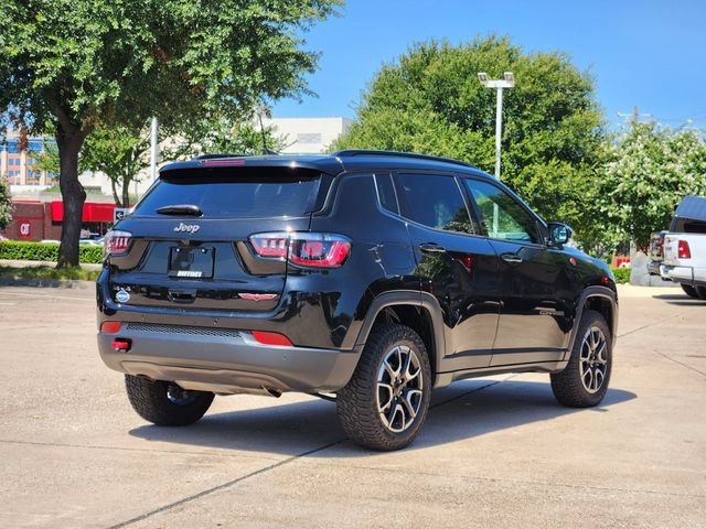 Certified 2024 Jeep Compass Trailhawk AWD/4WD image 7