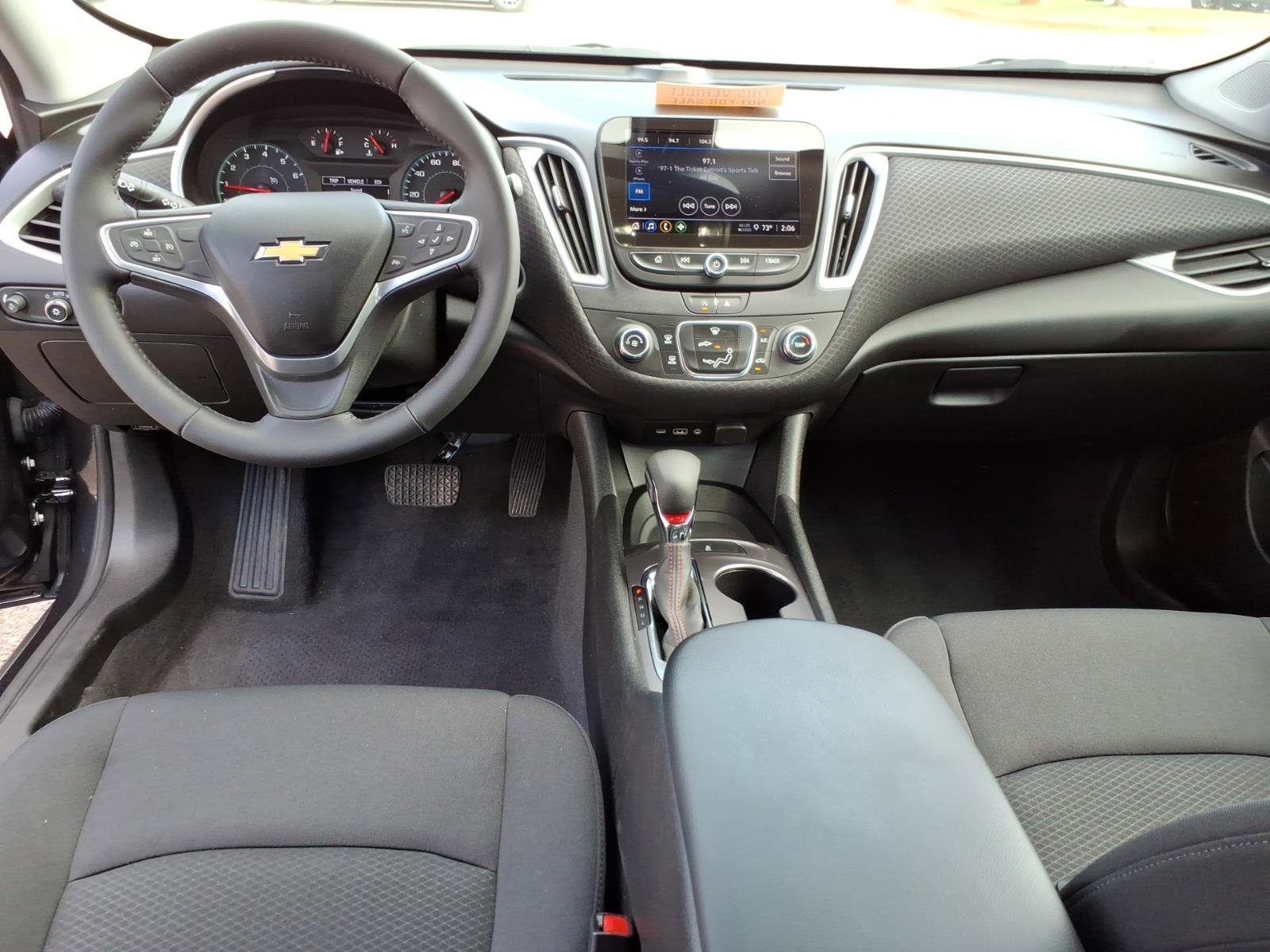 Used 2022 Chevrolet Malibu RS image 14