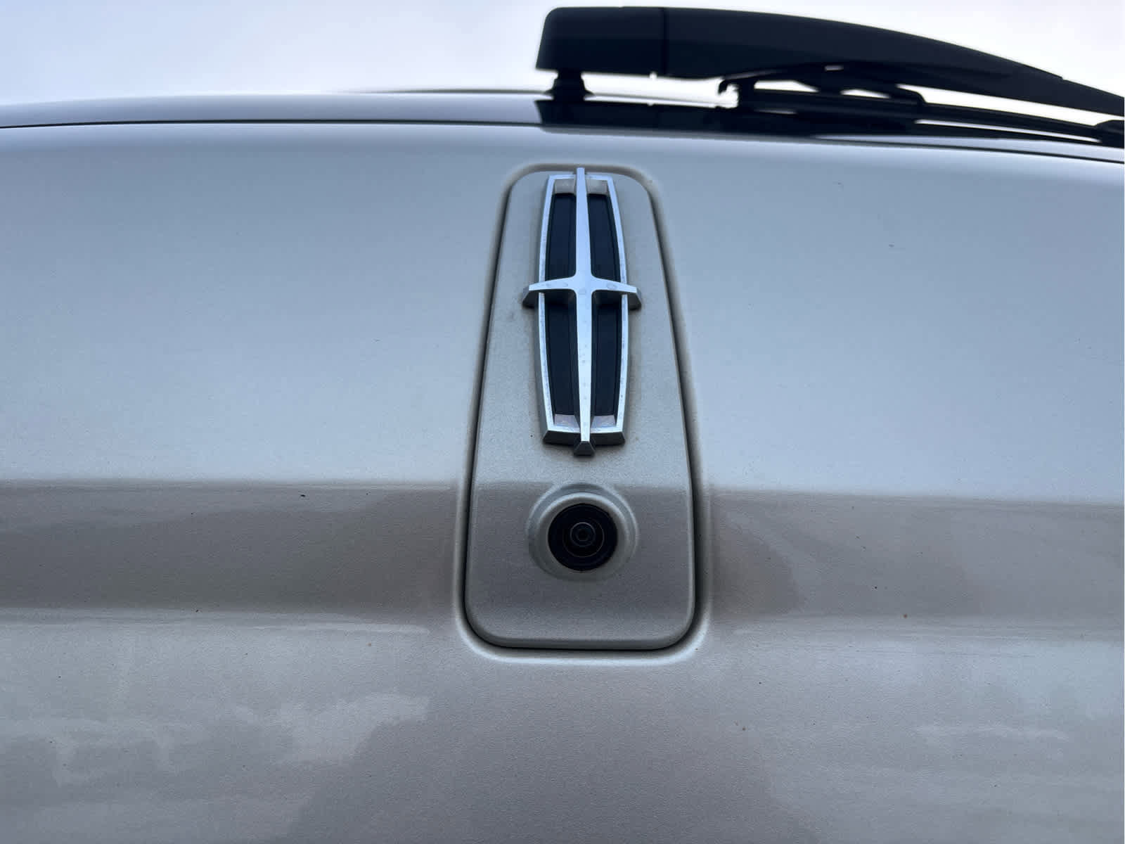 Used 2011 Lincoln MKX AWD w/ 101A Rapid Spec Order Code image 45