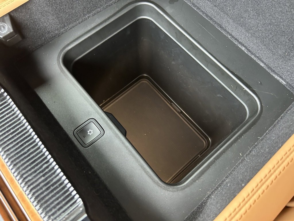 Used 2024 Jeep Grand Wagoneer Series III w/ HD Trailer Tow Package image 36