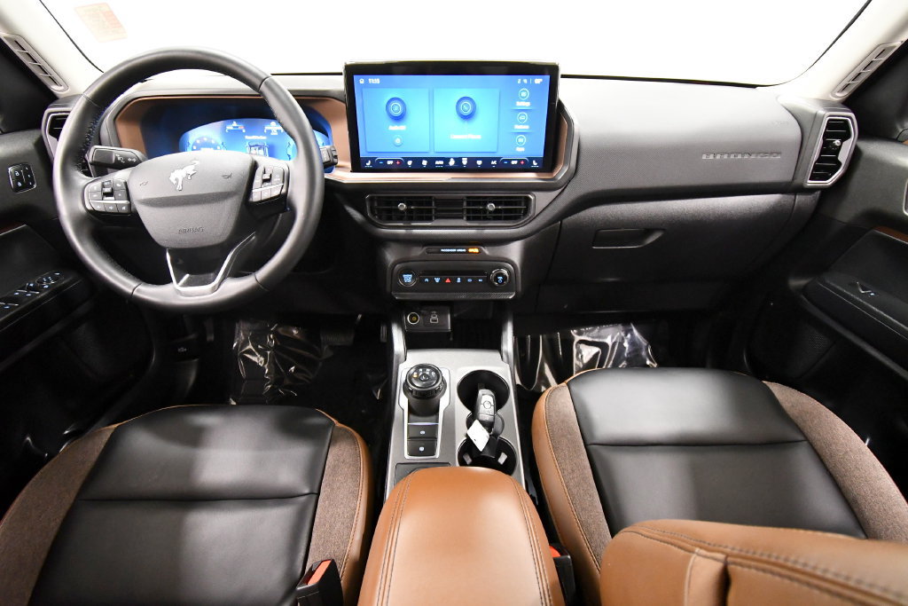 Used 2025 Ford Bronco Sport Outer Banks AWD/4WD image 3