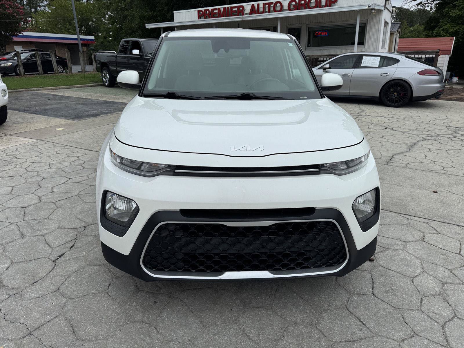 Used 2022 Kia Soul S FWD image 17