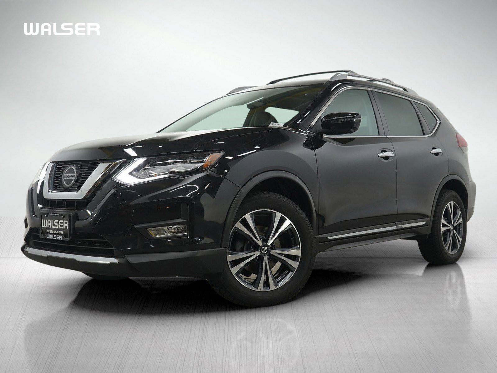 Used 2018 Nissan Rogue SL w/ Premium Package image 1