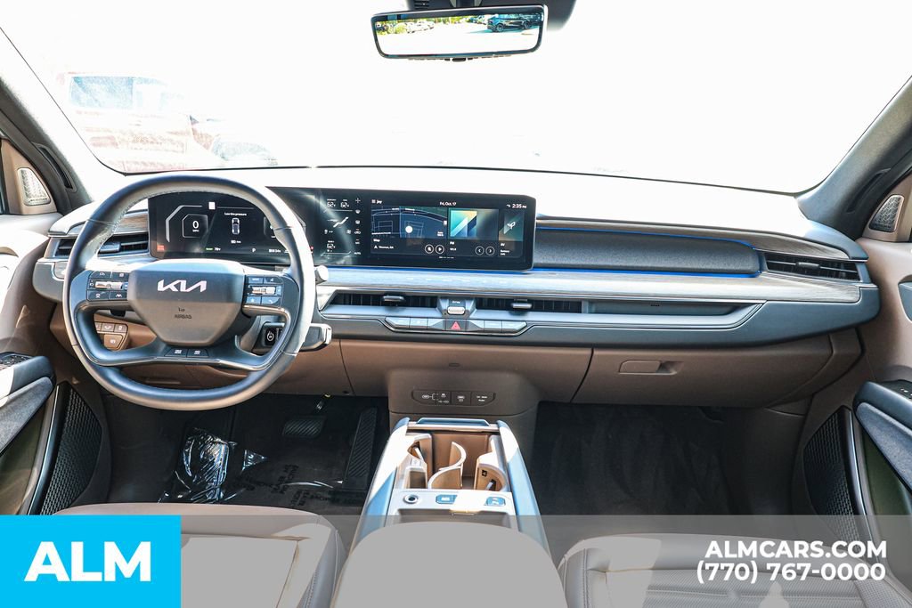 Used 2024 Kia EV9 Land image 34