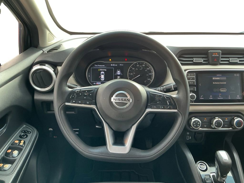 Used 2020 Nissan Versa SV w/ Trunk Package image 18