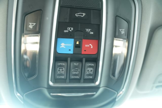 Used 2022 Jeep Grand Cherokee L Limited AWD/4WD image 40